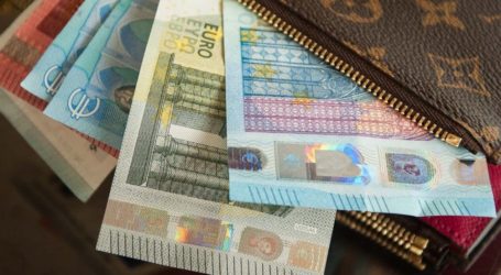 Επίδομα 800 ευρώ: Οι ημερομηνίες πληρωμής – Πότε θα ανοίξουν οι διορθώσεις