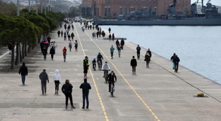 Συνωστισμός στην παραλία Θεσσαλονίκης: Πραγματικότητα, θεωρία συνωμοσίας ή μονταρισμένο βίντεο;