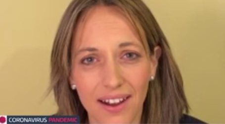 Κορονοϊός – Σάλος στη Βρετανία: Υπουργός γελάει όταν τη ρωτούν για τους «κρυφούς» θανάτους σε οίκους ευγηρίας (vid)