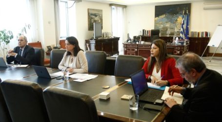 Σχολεία: Επιστρέφουν με τάξεις 15 μαθητών – Σήμερα οι ανακοινώσεις Τσιόδρα, Κεραμέως