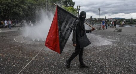 Γιατί η επιθυμία Τραμπ να κηρυχθεί η Antifa “τρομοκρατική οργάνωση” απειλεί πρωτίστως τους Αμερικανούς
