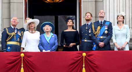 Ο Κάρολος “ξεσκεπάζει” τη Μέγκαν: Ηθελε να επισκιάσει τη βασίλισσα, ευτυχώς που έφυγε από την οικογένεια