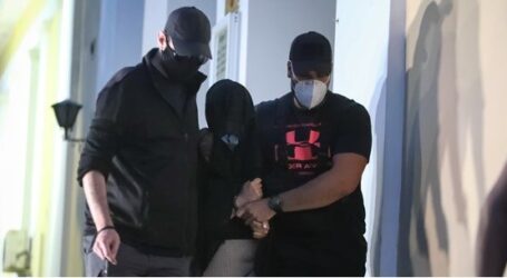 Επίθεση με βιτριόλι – Κεχαγιόγλου: “Διαταραγμένη προσωπικότητα η 35χρονη” – Πώς μάτωσε τα χέρια της στη ΓΑΔΑ