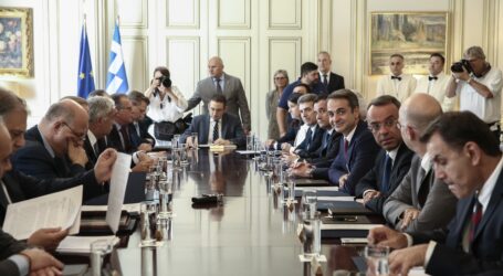 Πιο κοντά ο ανασχηματισμός παρά τις διαψεύσεις – Τα πρόσωπα «κλειδιά» – Η «σφαγή» των υφυπουργών