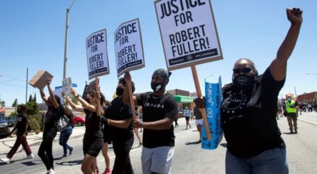 Ερωτηματικά και οργή στις ΗΠΑ: Δεύτερος Αφροαμερικανός βρέθηκε κρεμασμένος από δέντρο (βίντεο)