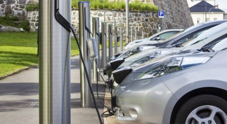 Οι big business της ηλεκτροκίνησης: Ποιοι θα επενδύσουν σε 10.000 σημεία φόρτισης