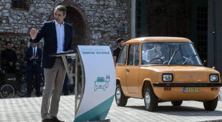 Μητσοτάκης: Η Ελλάδα «μπαίνει στην πρίζα»- Κίνητρα για την αγορά ηλεκτροκίνητων ΙΧ 