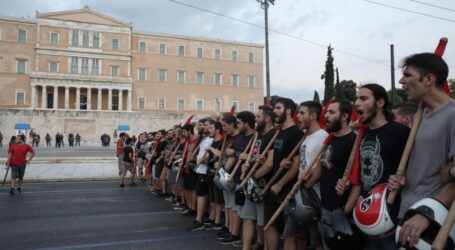 Νομοσχέδιο για τις πορείες: «Πυρ ομαδόν» από Σωματεία κι Ομοσπονδίες