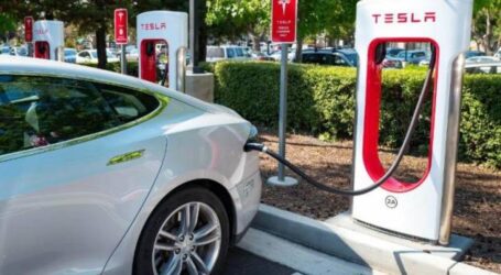 Οριστικό: Η Tesla έρχεται Ελλάδα-Ζητάει προσωπικό