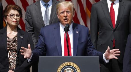 Δυσαρέσκεια Τραμπ για τη μετατροπή της Αγίας Σοφίας σε τζαμί – Συναντήθηκε με τον Αρχιεπίσκοπο Ελπιδοφόρο