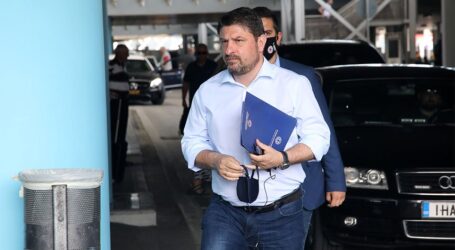 Χαρδαλιάς: Αυστηροί έλεγχοι και κυρώσεις – «Όχι» σε νέο «lockdown»