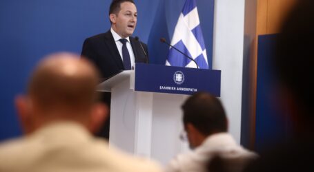 Πέτσας: Το «Barbaros» βρίσκεται στην Κύπρο και αυτό είναι απαράδεκτο – Επικοινωνία Μητσοτάκη-Αναστασιάδη