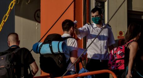 Κορονοϊός: Τα 262 κρούσματα, οι γεμάτες ΜΕΘ κι ο Δεκαπενταύγουστος οδηγούν σε lockdown