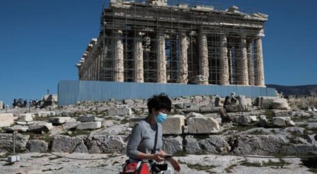 Πάνω από 80% η φετινή βουτιά στις αφίξεις τουριστών