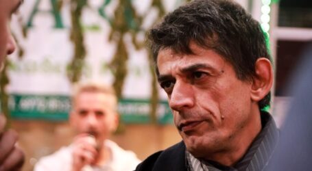 “Ιερός” εμφύλιος στον ΣΥΡΙΖΑ: Νέα εμπρηστική ανάρτηση του Καρανίκα – Δείχνει την πόρτα εξόδου στους διαφωνούντες