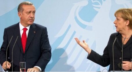 Παρασκήνιο: Η ώρα της Μέρκελ – Γιατί καθυστερεί το τηλεφώνημα στον Ερντογάν