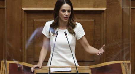 Αχτσιόγλου : «Ο Βρούτσης βρήκε ευκαιρία να σαρώσει ό,τι υπάρχει και να αφήσει στον αέρα τους εργαζόμενους»