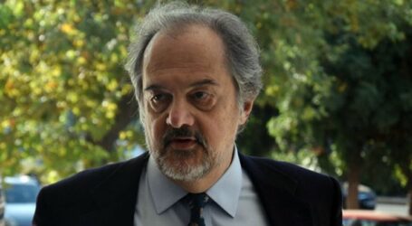 Ο Απόστολος Δοξιάδης παίρνει θέση στην υπόθεση της Καθημερινής- Για τα μαλλιά του Κατρούγκαλου…και τη συγνώμη Παπαχελά