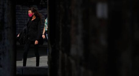 Διπλό «όχι» στο lockdown από κυβέρνηση και πολίτες – Γιατί πήρε αναβολή