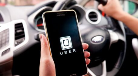 Δικαιώθηκε η Uber: Παίρνει «πίσω» την άδεια λειτουργίας της στο Λονδίνο