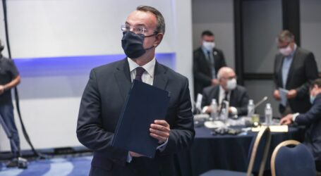 Σταϊκούρας: Η ελληνική οικονομία αντέχει ένα δεύτερο lockdown