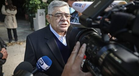 Στη φυλακή η Χρυσή Αυγή: Ένας-ένας παραδίνονται στις Αρχές – Δήλωση από Μιχαλολιάκο (δείτε βίντεο)