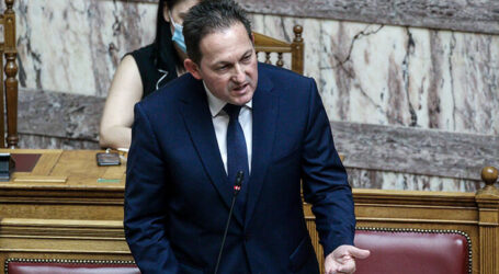 Μήνυμα Πέτσα: Όσο υπάρχει το Oruc Reis στην περιοχή, δεν πάμε σε διερευνητικές με την Τουρκία