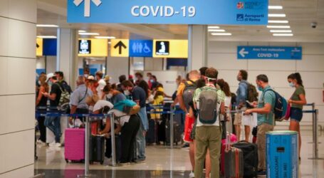 Πιέζουν οι αεροπορικές εταιρείες για τεστ και όχι καραντίνα