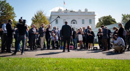 Εξαπλώνεται ο κορονοϊός στο Λευκό Οίκο – Αυξάνονται τα κρούσματα στο περιβάλλον του Τραμπ