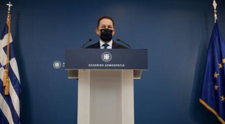 Πέτσας: Δεν θα ανακοινωθούν νέα μέτρα – Πιθανή διεύρυνση ωραρίου εστίασης μέχρι τη 1 π.μ.