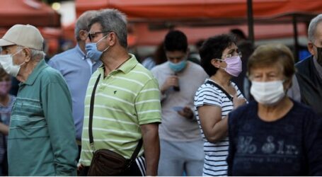 Μάσκες παντού στην Αθήνα: Πρώτη ημέρα εφαρμογής – Πώς ανταποκρίνονται οι κάτοικοι [Εικόνες]