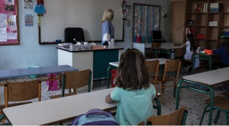 Στο τραπέζι το “λουκέτο” και στα Δημοτικά – Κεραμέως: “Ό,τι μας πουν οι ειδικοί”