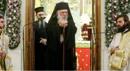 Σάλος για τη θεραπεία Ιερώνυμου: Η δήλωση Παγώνη που εξόργισε την Αρχιεπισκοπή – Τι λένε Κονιδάρης και Κοτανίδου
