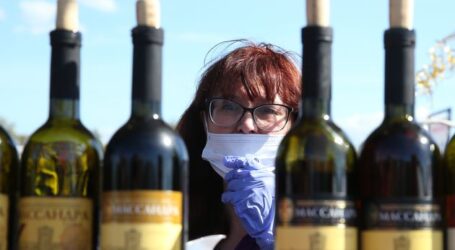 Ρωσία: «Μην αναμίξετε το εμβόλιο Sputnik-V με αλκοόλ» προειδοποιεί ειδικός