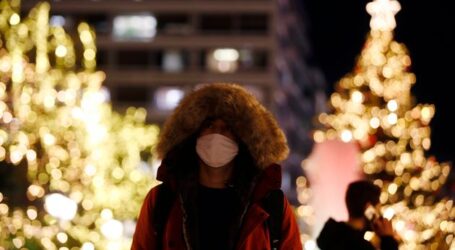 «Μη χαλαρώσουμε τις γιορτινές μέρες» ζητά ο Σ. Πέτσας – «Καμπανάκι» για την Πρωτοχρονιά