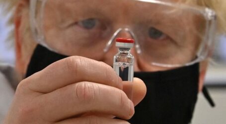 Εγκρίθηκε στη Βρετανία το εμβόλιο της AstraZeneca και του πανεπιστημίου της Οξφόρδης