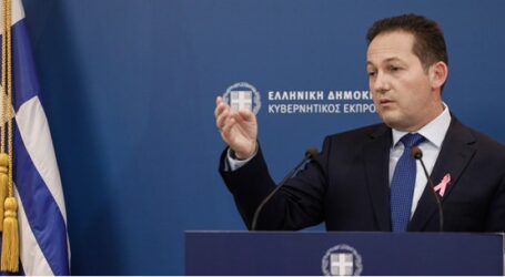 Live Πέτσας: Ως 7 Ιανουαρίου κλειστά σχολεία, εστίαση, ψυχαγωγία, δικαστήρια – Παραμένει η απαγόρευση μετακινήσεων