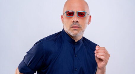 Νίκος Μουτσινάς: Ποια τηλεοπτική του στιγμή θέλει να ξεχάσει;