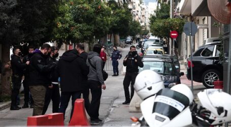 “Μάχη” για τον Κουφοντίνα: Μπαράζ επιθέσεων στην Αθήνα και μολότοφ στο ΑΤ Καισαριανής – Ένταση σε Ηράκλειο και Λαμία