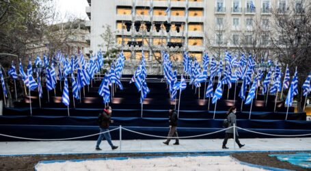 Επέτειος 1821: Τελευταίες προετοιμασίες για τη μεγάλη γιορτή στο κέντρο της Αθήνας