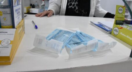 «Πρεμιέρα» των self test για εργαζόμενους στον ιδιωτικό και δημόσιο τομέα