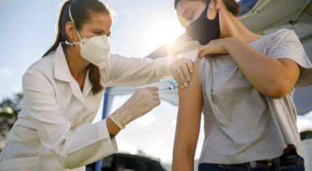 Τι θα πρέπει να ξέρουμε πριν από την δεύτερη δόση του εμβολιασμού μας με AstraZeneca