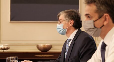 Μητσοτάκης: Η πανδημία δεν τελείωσε, ελευθερία δεν σημαίνει ανευθυνότητα – Ανησυχία Τσιόδρα για μεταλλάξεις