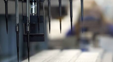 AstraZeneca και Johnson&Johnson: Επιστήμονες υποστηρίζουν ότι έλυσαν το μυστήριο με τις θρομβώσεις