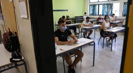 Πανελλήνιες 2021: «Βατά» τα θέματα – Ποιες ερωτήσεις δυσκόλεψαν τους υποψηφίους