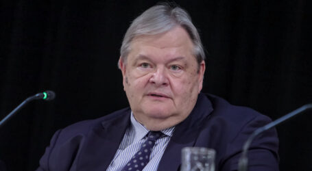 Βενιζέλος: «Ακυρώσατε απόφαση της Βουλής» – Μαρινάκης: «Δεν στέκει τίποτα»