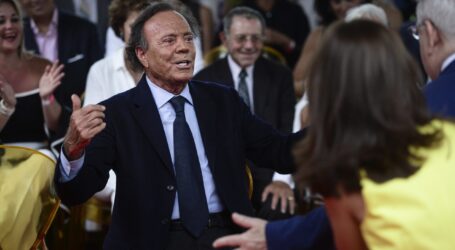 Ισπανία: Aπορρίπτει κατηγορηματικά τις κατηγορίες για σεξουαλική κακοποίηση o Χούλιο Ιγκλέσιας – Tι δήλωσε σε ανάρτησή του